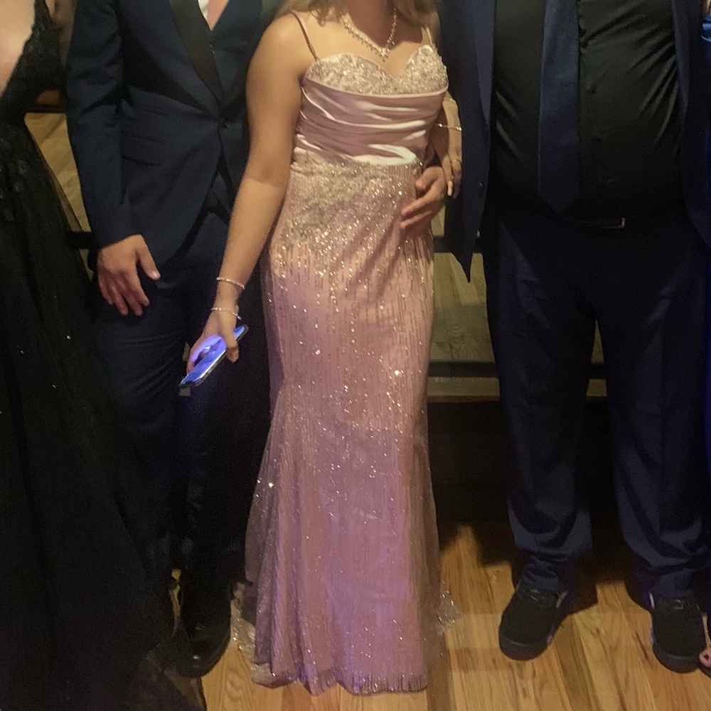Pink dress - Picture 7 of 8